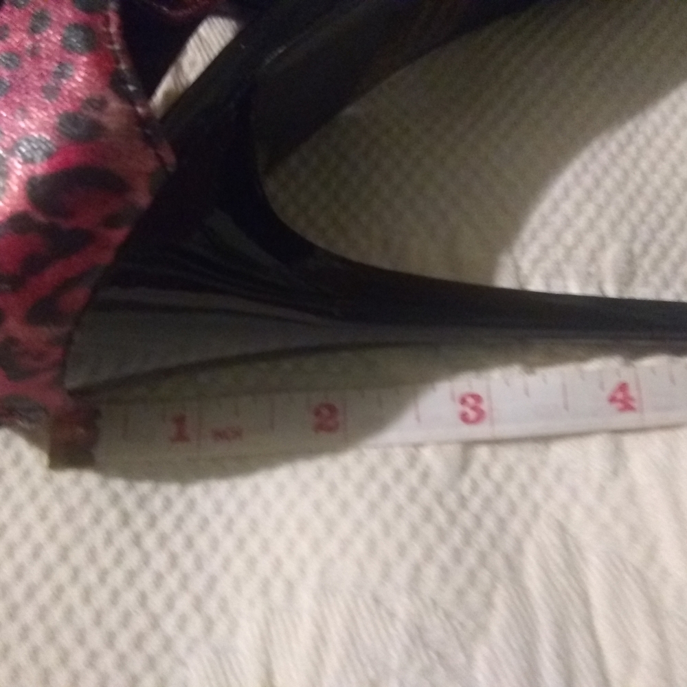 Shoes - Picture 5 of 5